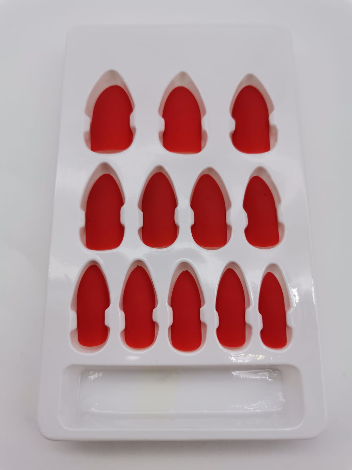 Kendinden YapışkanlıTakma Tırnak 