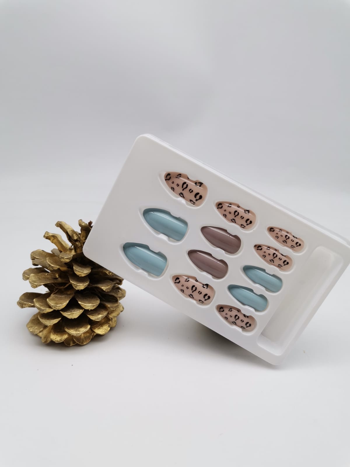 Kendinden YapışkanlıTakma Tırnak 