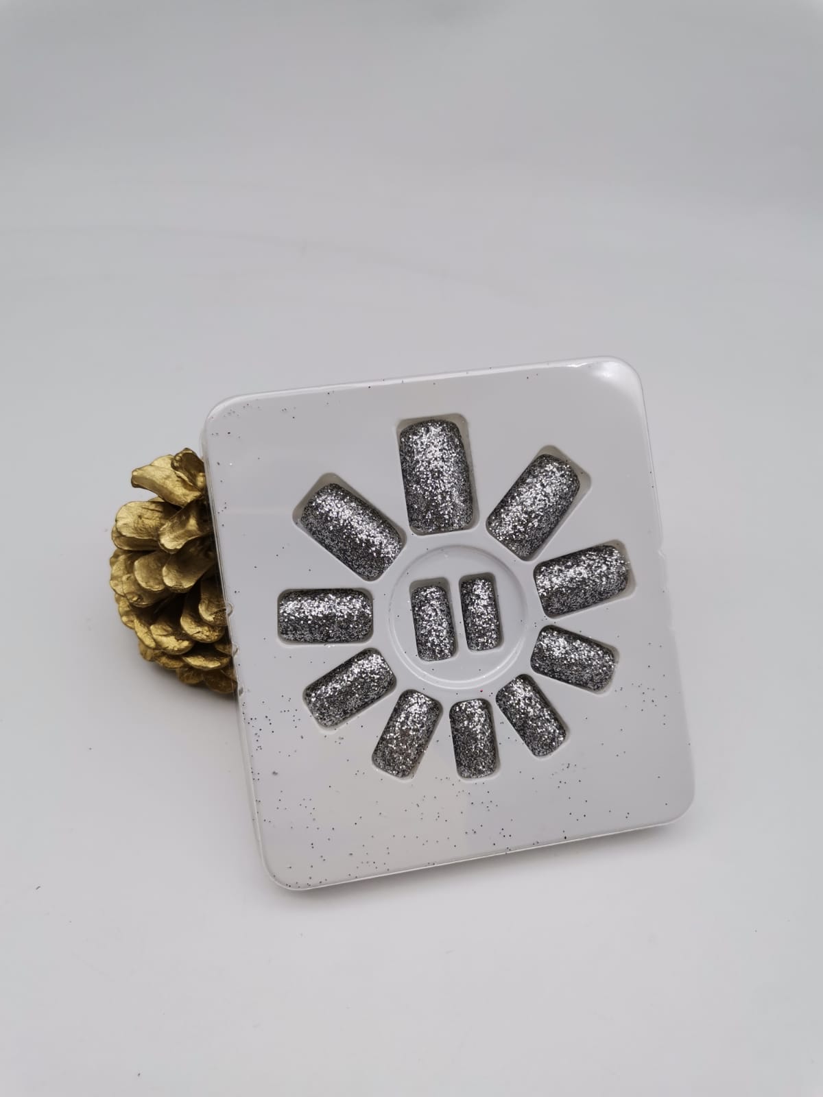 Kendinden YapışkanlıTakma Tırnak