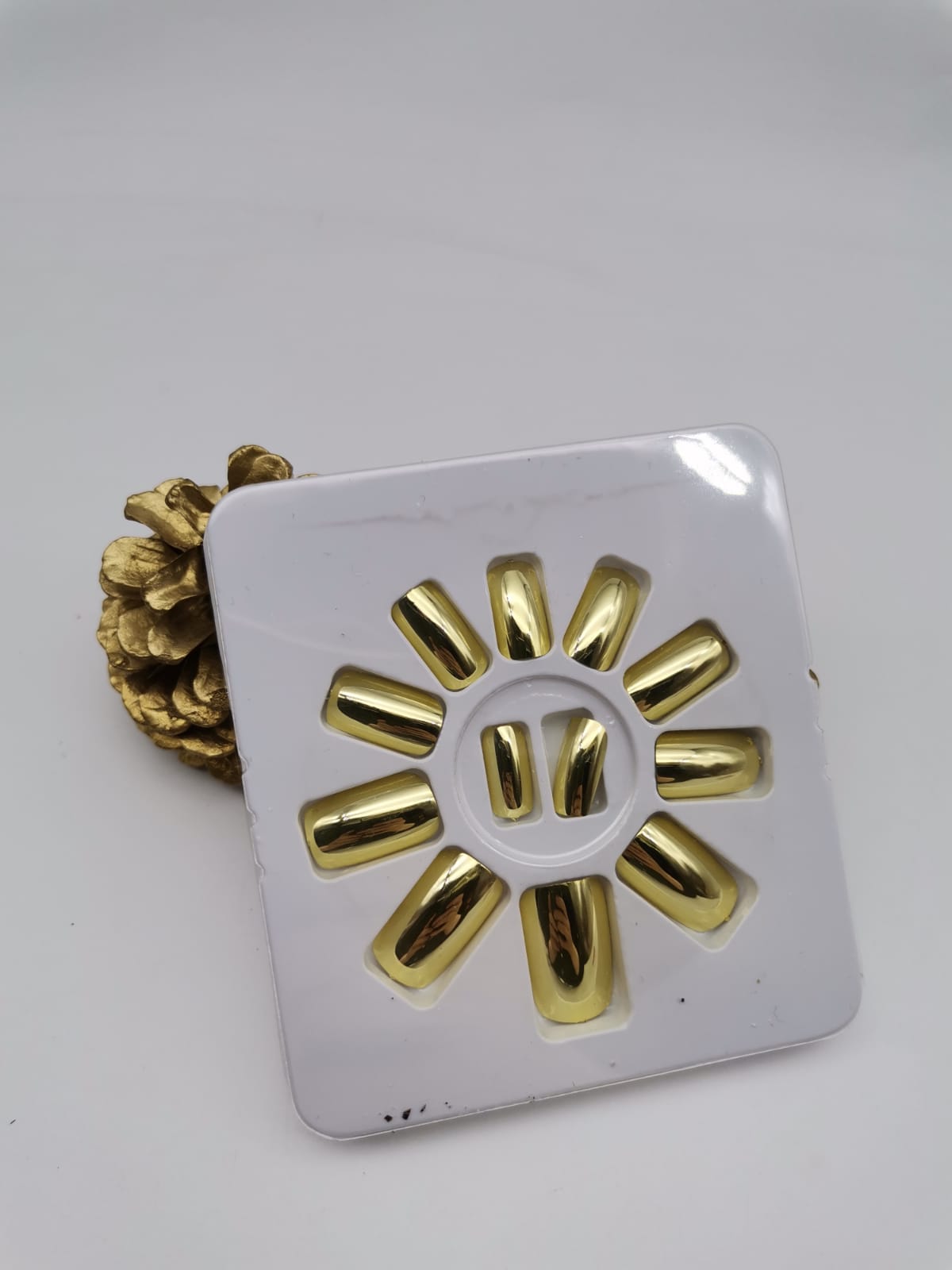 Kendinden YapışkanlıTakma Tırnak