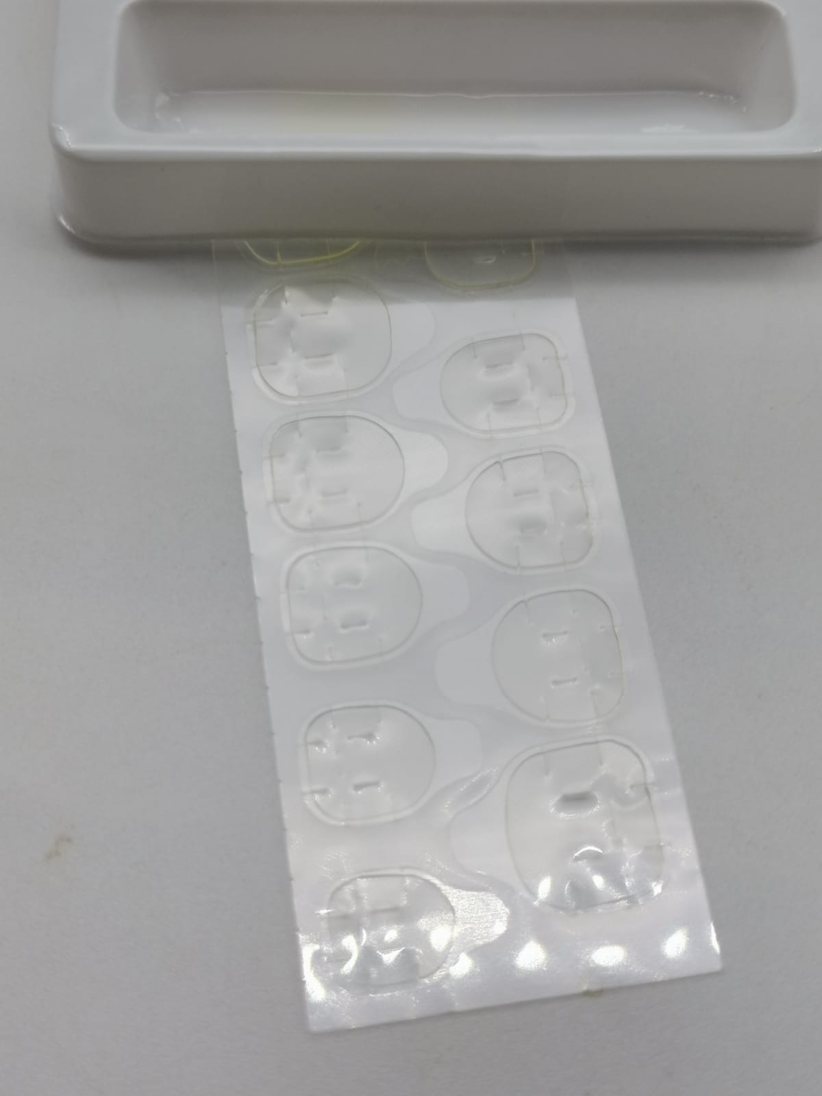 Kendinden YapışkanlıTakma Tırnak 