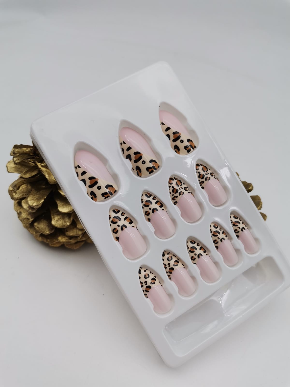 Kendinden YapışkanlıTakma Tırnak