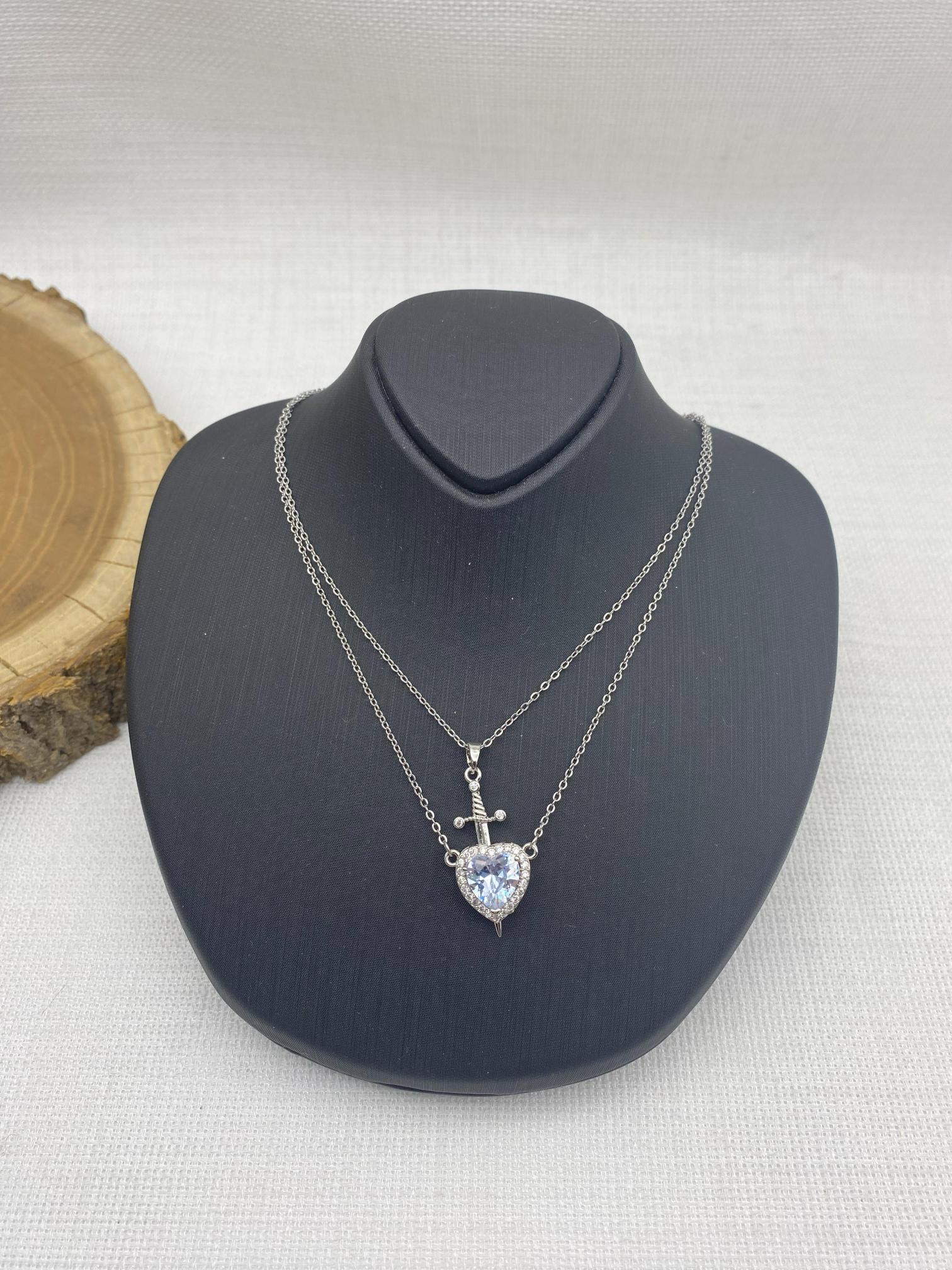 Stainless Steel Gümüş Rengi Kılıçlı Kalpli Çelik Çift Kolyesi 