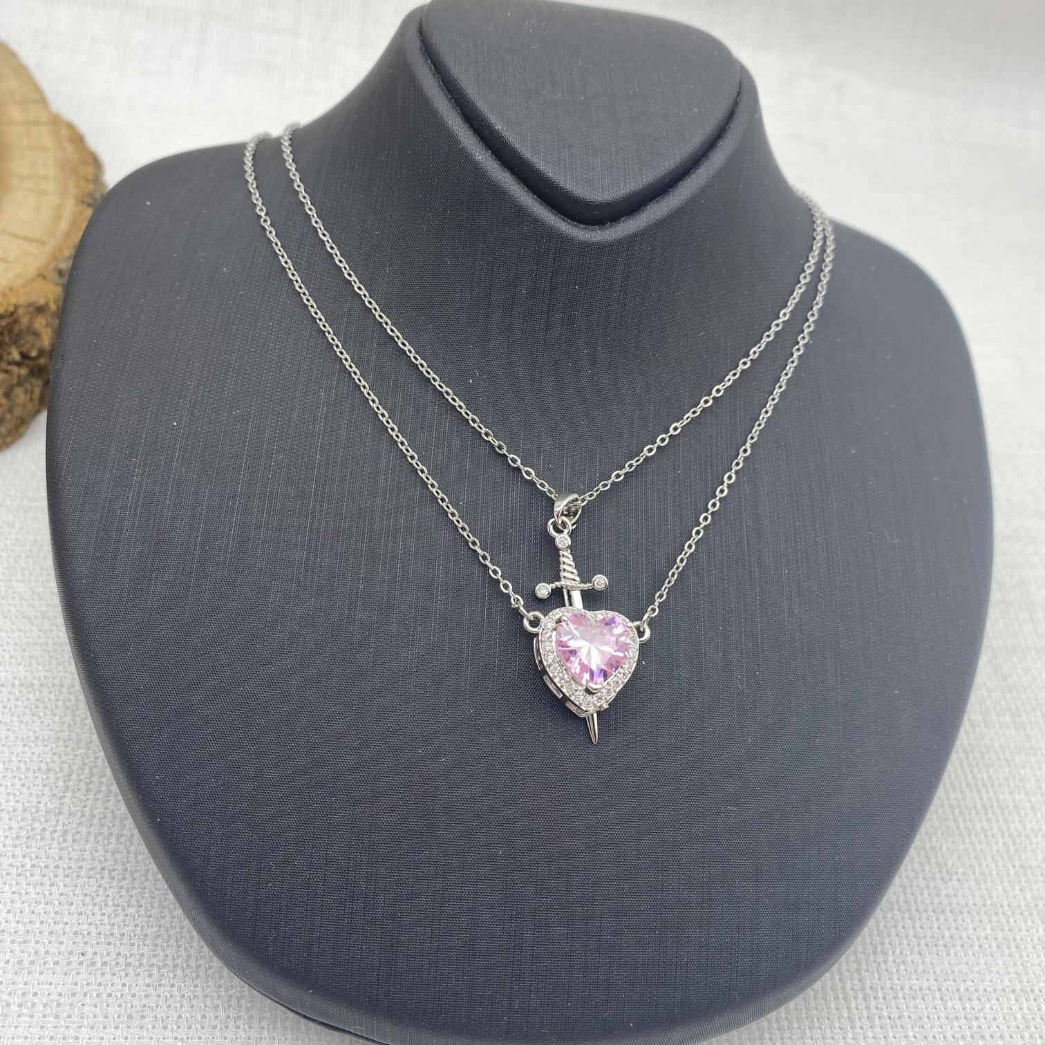 Stainless Steel Gümüş Rengi Kılıçlı Pembe Kalpli Çelik Çift Kolyesi 