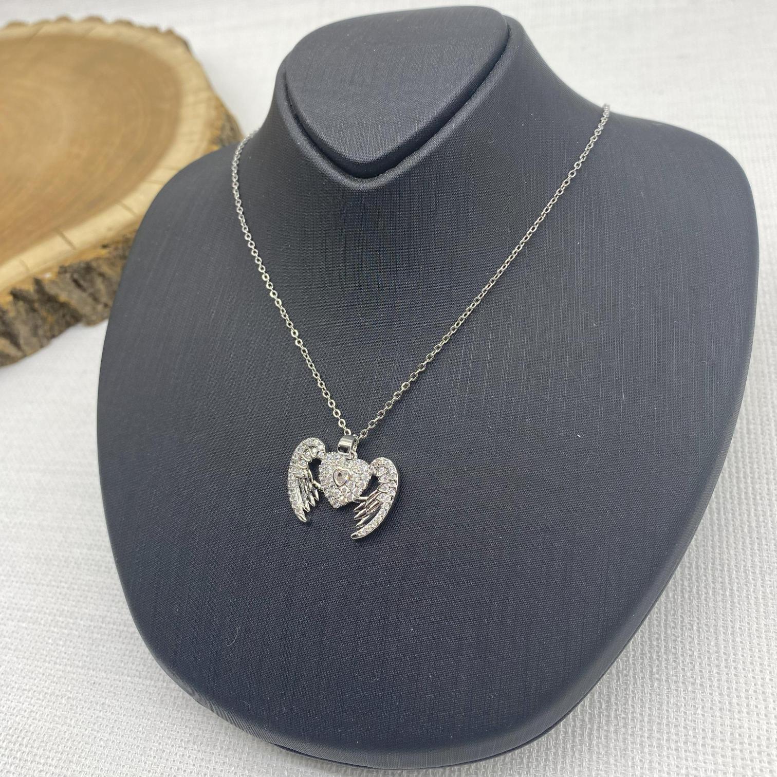 Stainless Steel Gümüş Rengi Kanatlı Kalpli Çelik Kolye 