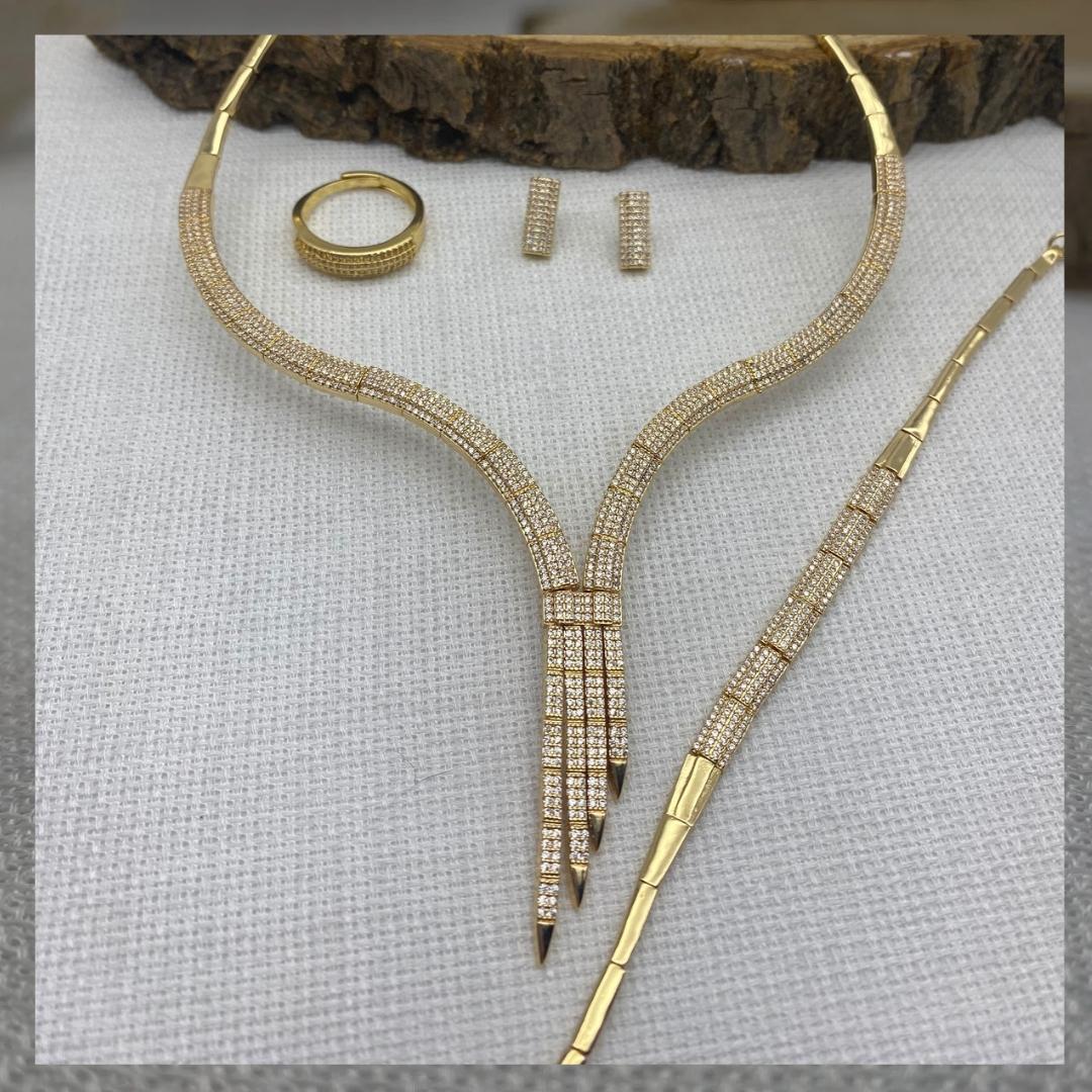 Taşlı Altın Kaplama Set