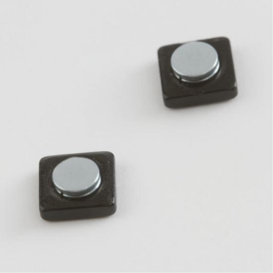 Stainless Steel Kare Figürlü Siyah Renkli Mıknatıslı Çelik Erkek Küpe