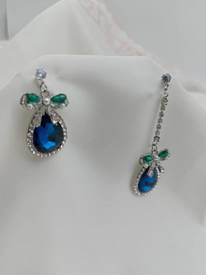 Gümüş Uçlu Zirkon Taşlı Küpe 26